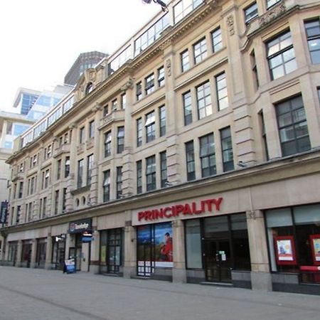 Travelodge Cardiff Central Queen Street Екстер'єр фото