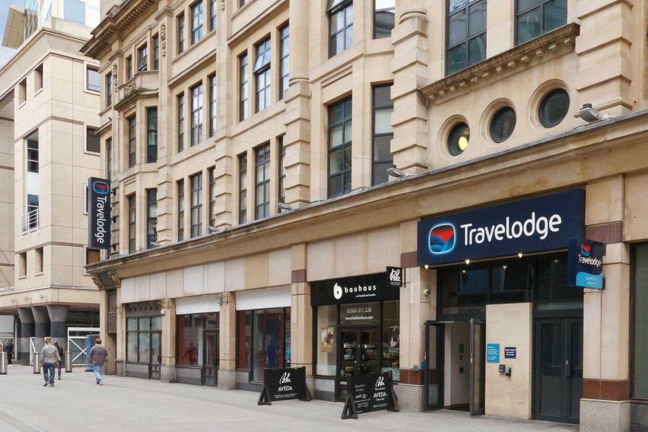 Travelodge Cardiff Central Queen Street Екстер'єр фото