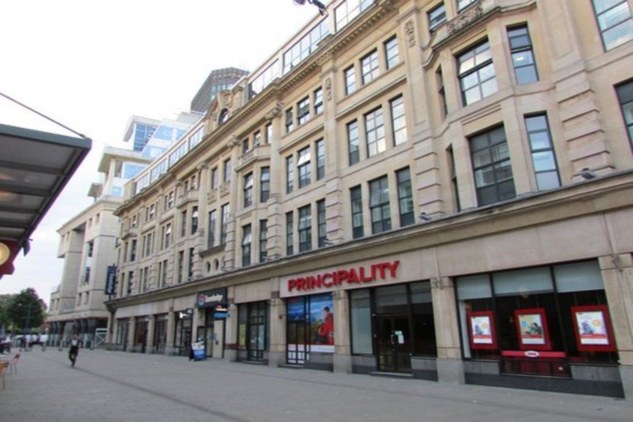 Travelodge Cardiff Central Queen Street Екстер'єр фото